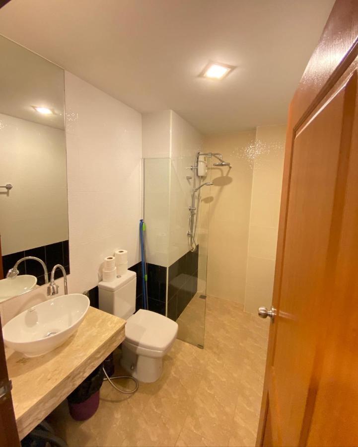 Trio Gems Condo Pattaya, Thailand Praia de Jomtien Exterior foto