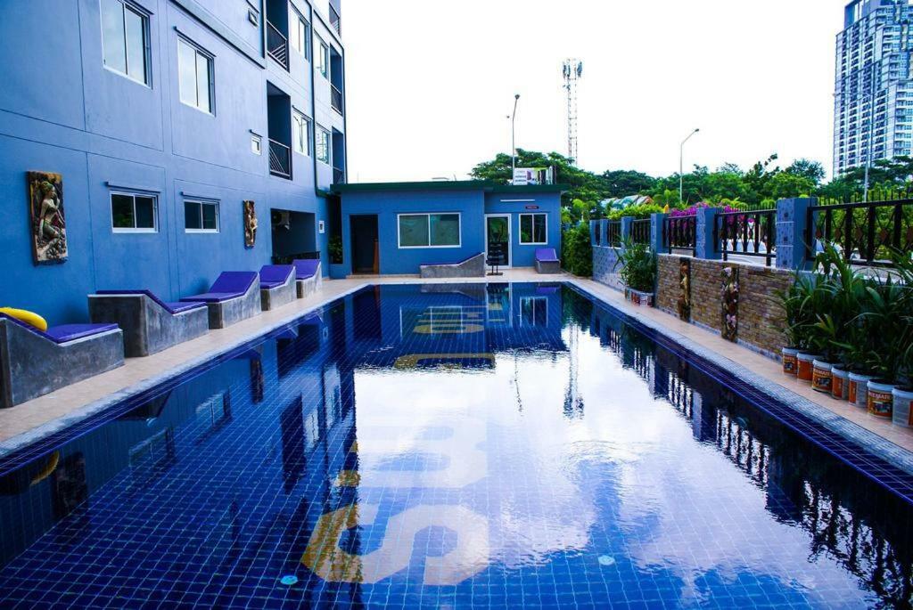 Trio Gems Condo Pattaya, Thailand Praia de Jomtien Exterior foto